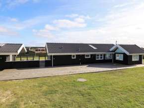 Four-Bedroom Holiday home in Løkken 28